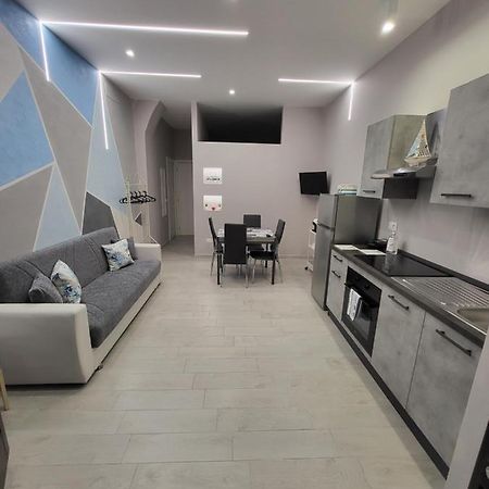 Casa Vacanze Manthy Posizione Centrale Бари Экстерьер фото