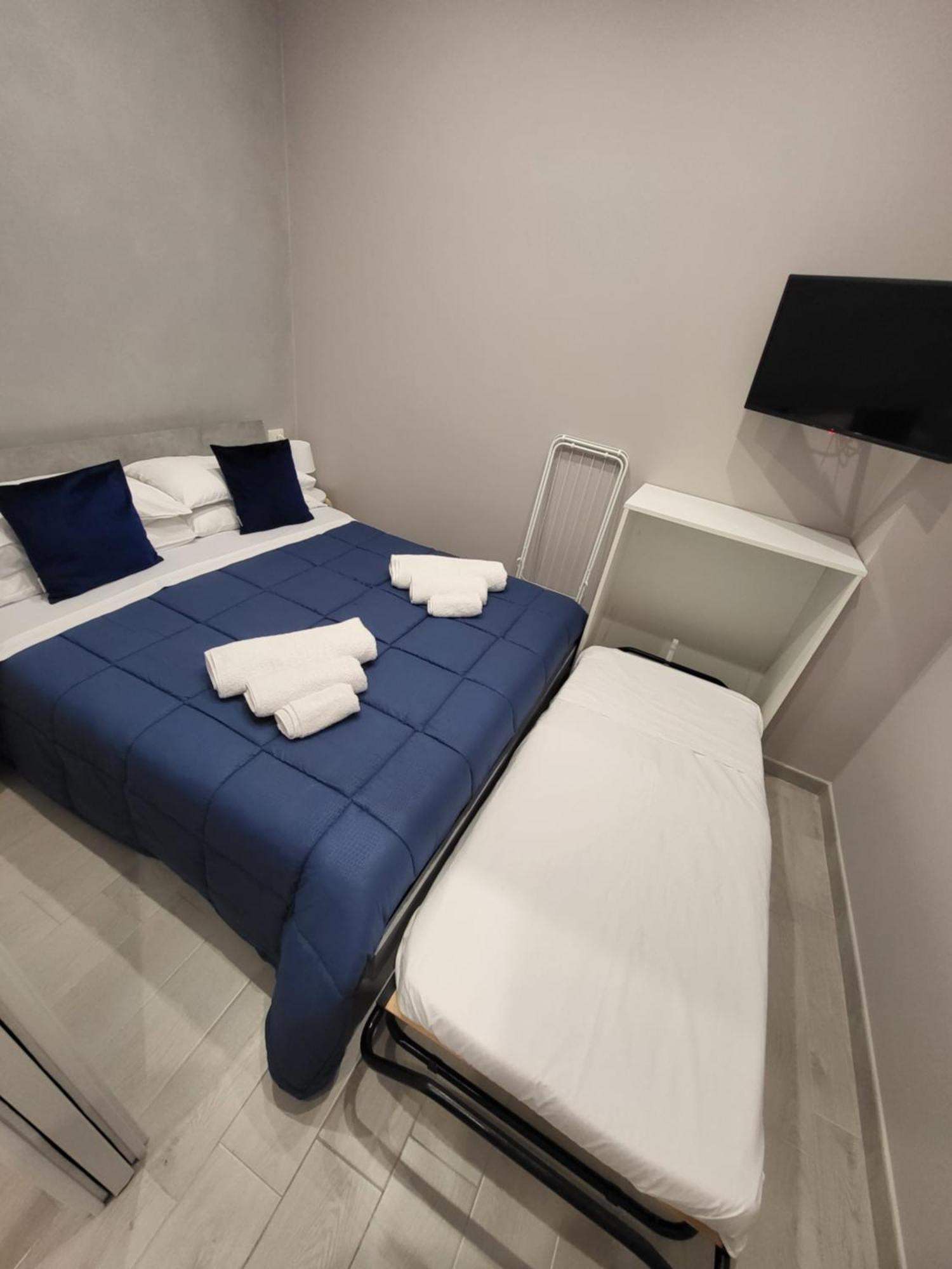 Casa Vacanze Manthy Posizione Centrale Бари Экстерьер фото