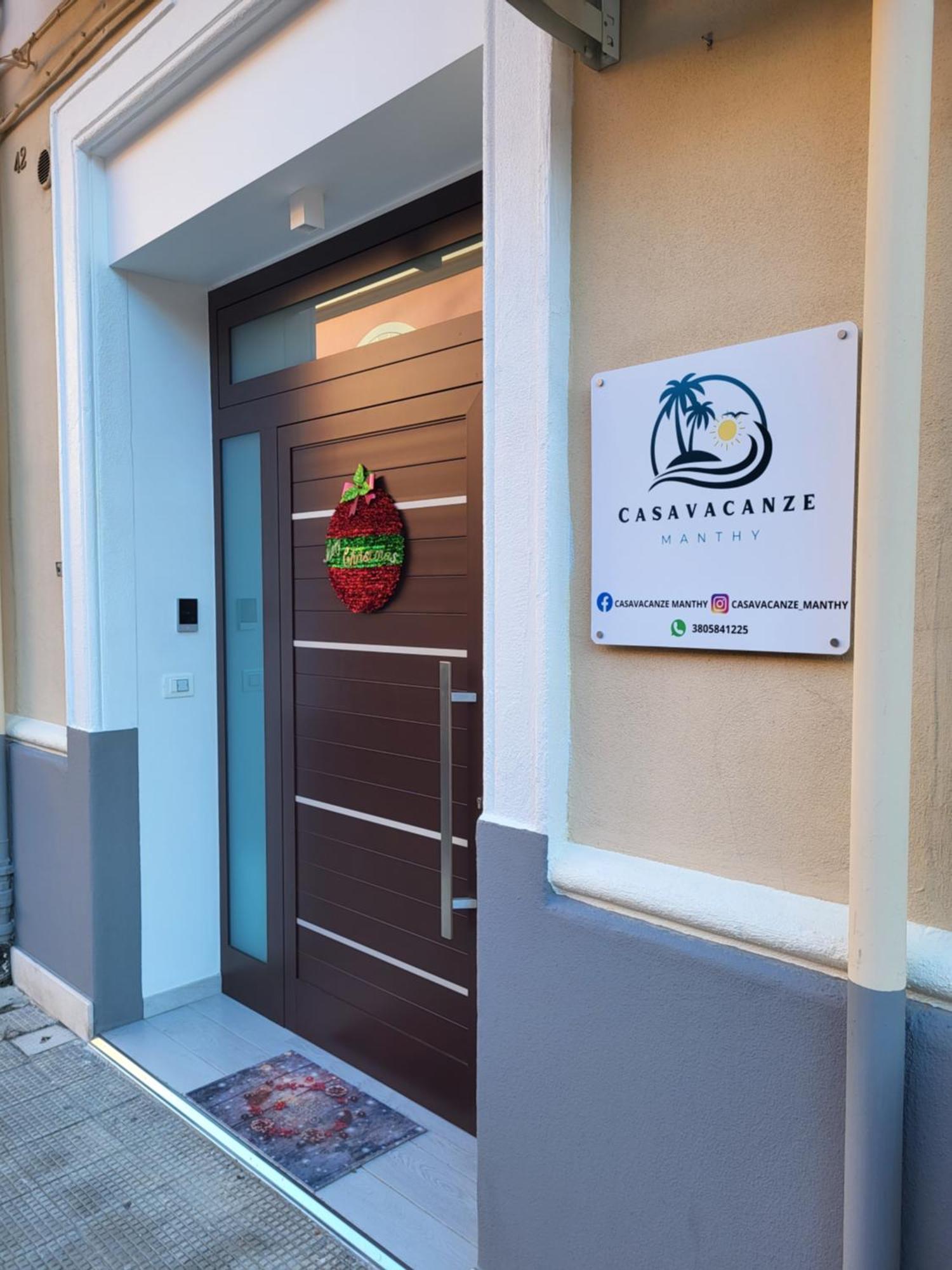 Casa Vacanze Manthy Posizione Centrale Бари Экстерьер фото